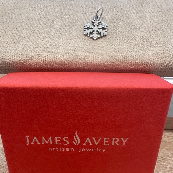 James Avery Jewelry - James Avery Silver Snow Crystal Charm